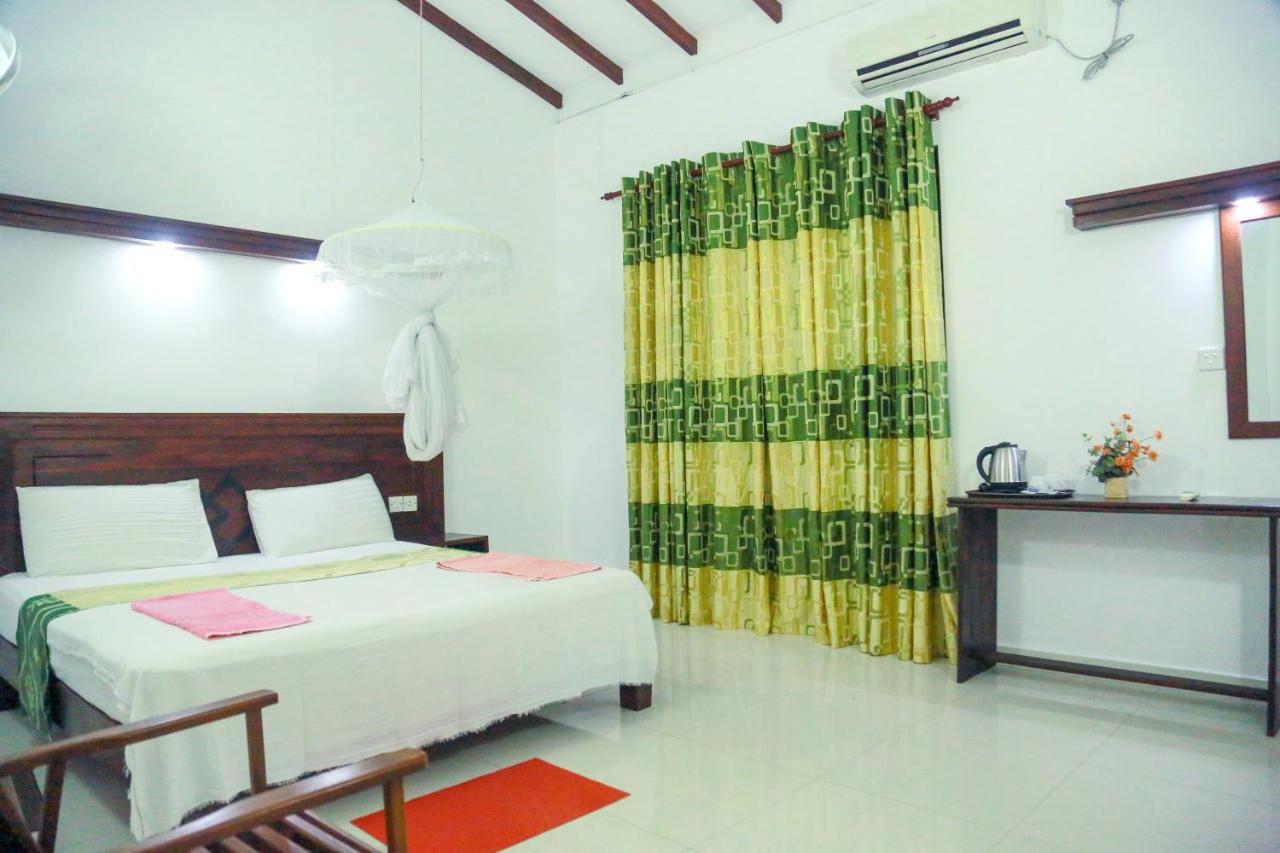 Suwa Arana Resort Mirissa Bagian luar foto