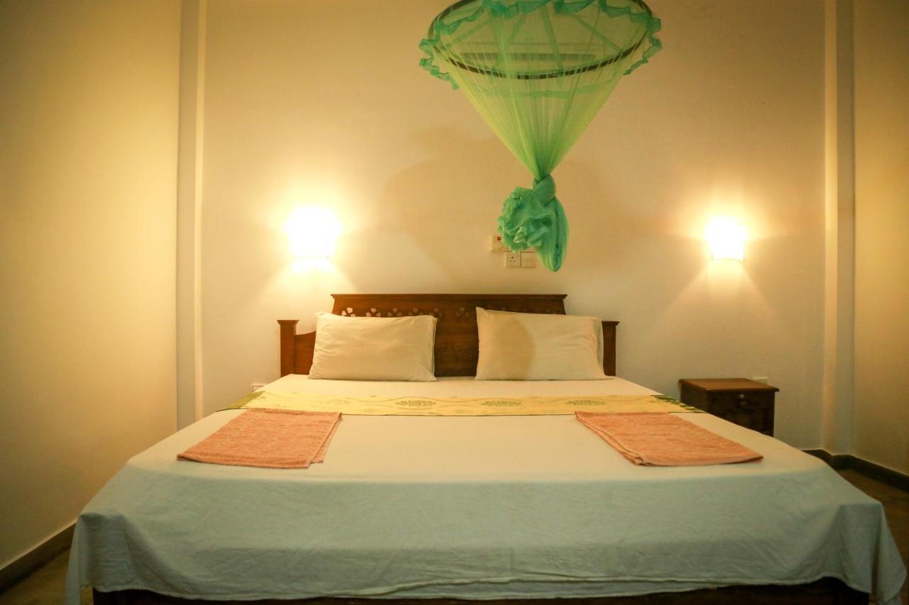 Suwa Arana Resort Mirissa Bagian luar foto