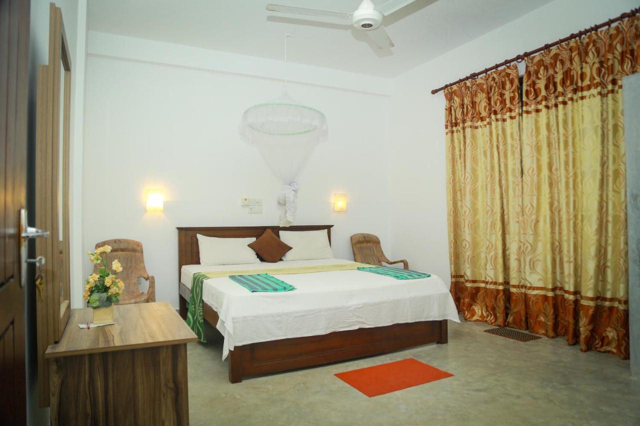 Suwa Arana Resort Mirissa Bagian luar foto