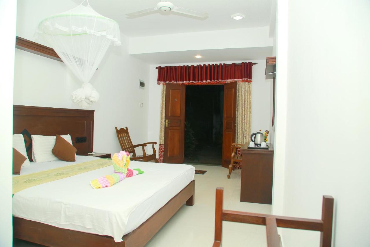 Suwa Arana Resort Mirissa Bagian luar foto