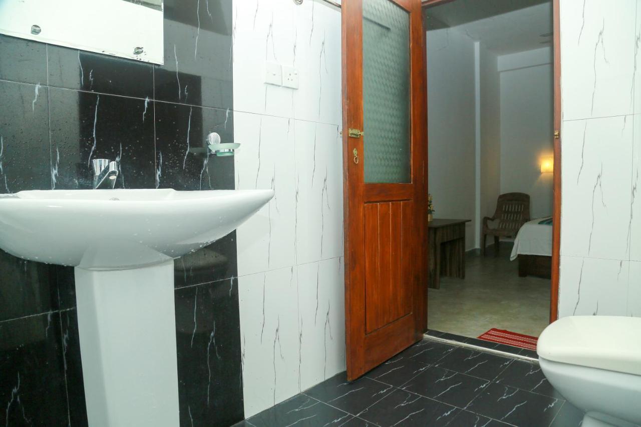 Suwa Arana Resort Mirissa Bagian luar foto