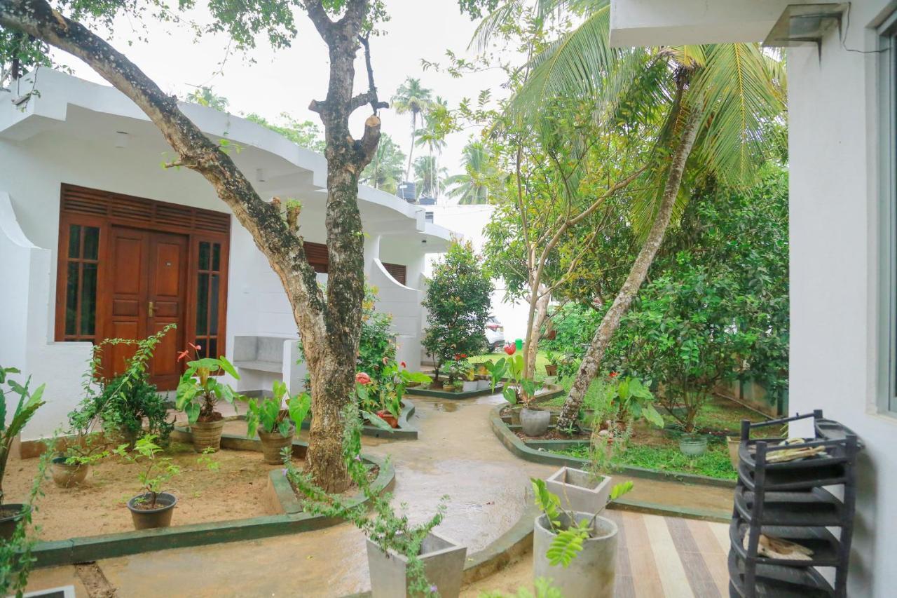 Suwa Arana Resort Mirissa Bagian luar foto